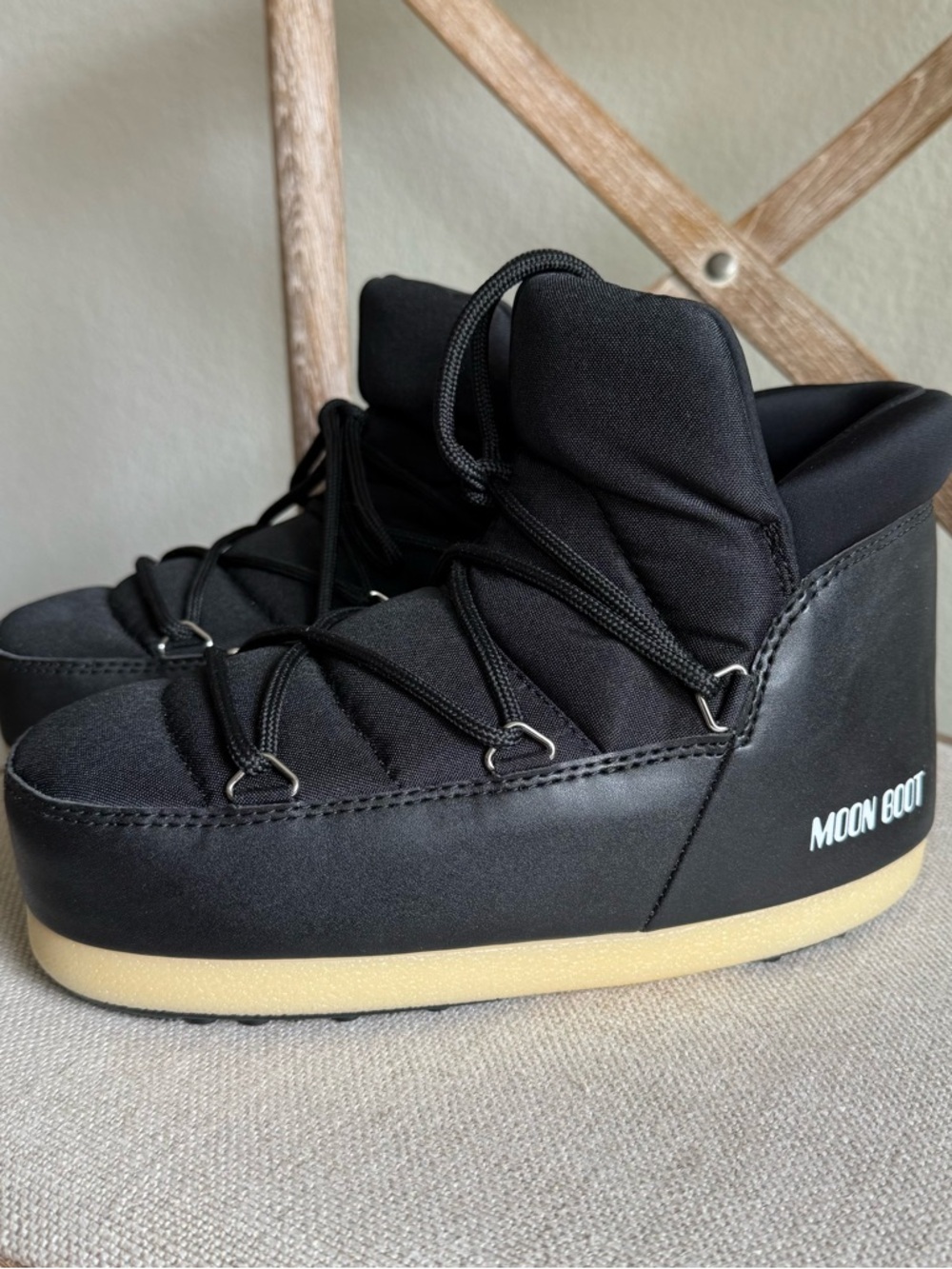 Moon boot evx black nylon pumps